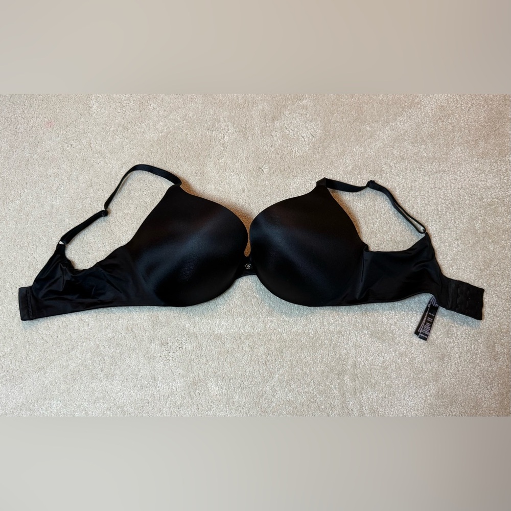 NWOT Victoria’s Secret Very Sexy Push-Up Bra‎ - Size 36DD/F80